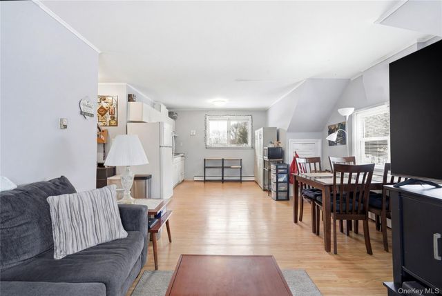 1217 Ellis Street, Holbrook, NY 11741