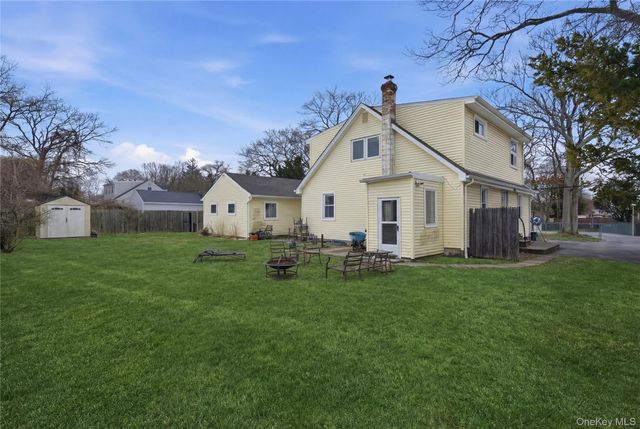 1217 Ellis Street, Holbrook, NY 11741