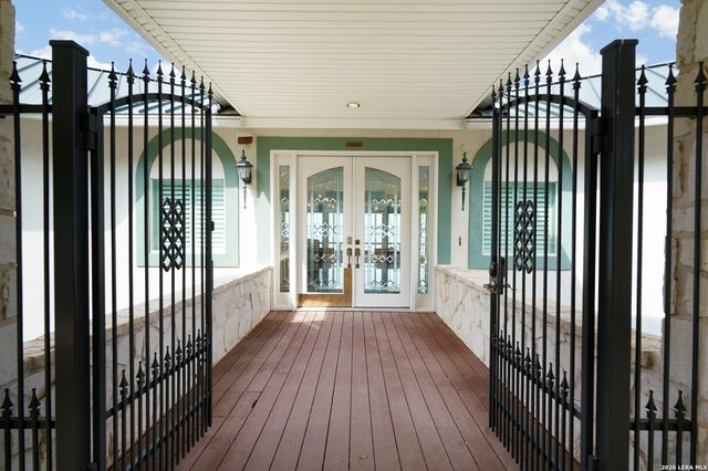 1460 Oc Trout Dr, Canyon Lake, TX 78133