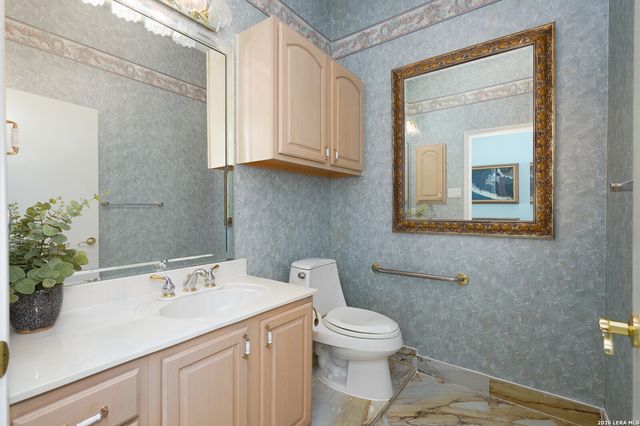1460 Oc Trout Dr, Canyon Lake, TX 78133