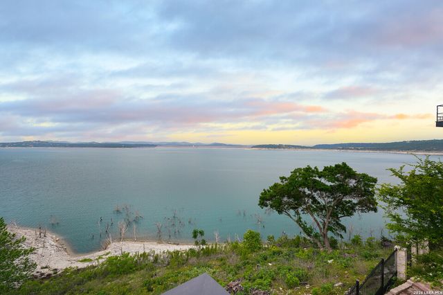 1460 Oc Trout Dr, Canyon Lake, TX 78133