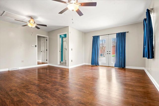 32 Meadow Brook Drive, Corbin, KY 40701