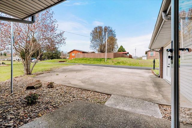 32 Meadow Brook Drive, Corbin, KY 40701