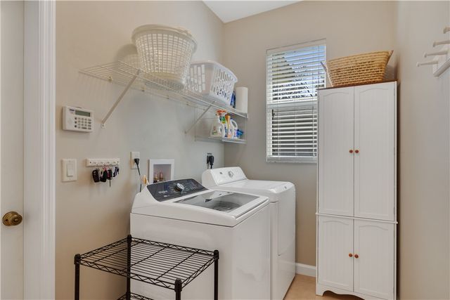 749 W Ocracoke Square SW, Vero Beach, FL 32968