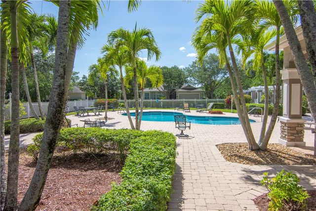 749 W Ocracoke Square SW, Vero Beach, FL 32968