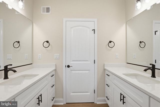 5 SEATTLE SLEW LN, Berlin, MD 21811