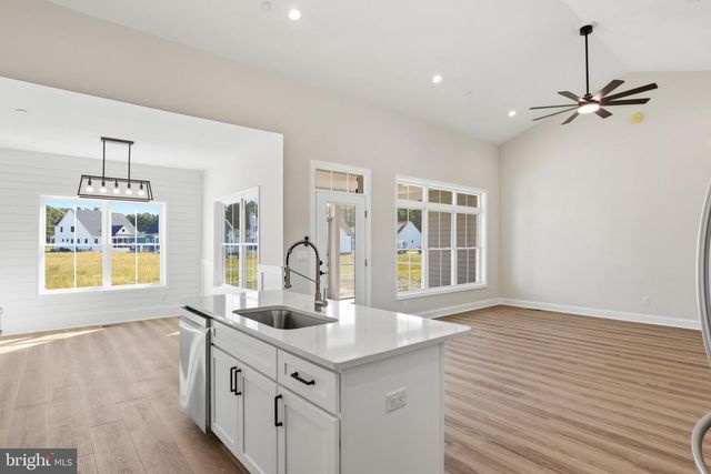 5 SEATTLE SLEW LN, Berlin, MD 21811