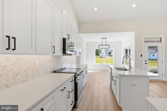 5 SEATTLE SLEW LN, Berlin, MD 21811