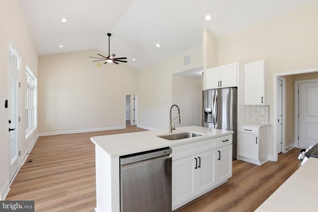 5 SEATTLE SLEW LN, Berlin, MD 21811
