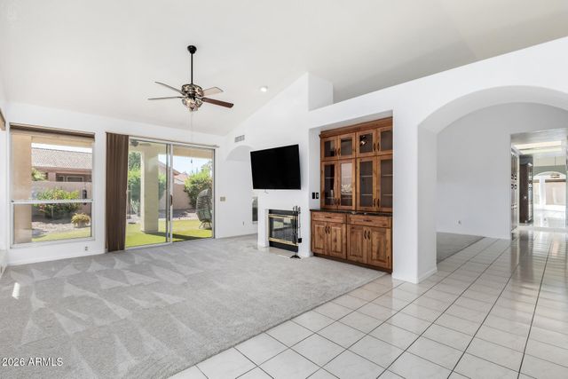 10821 E SILVERTREE Drive, Sun Lakes, AZ 85248