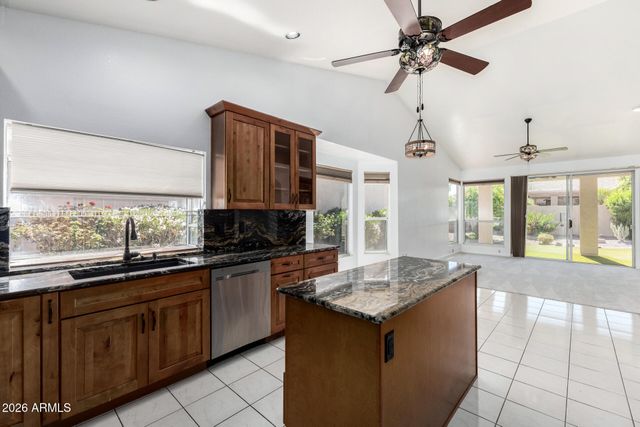 10821 E SILVERTREE Drive, Sun Lakes, AZ 85248