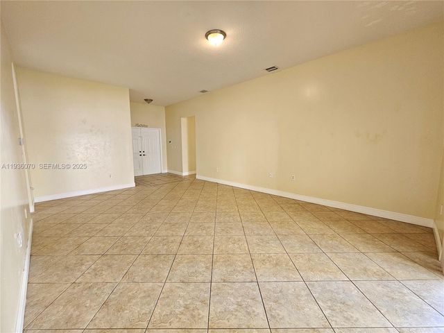 14209 SW 160 CT, Miami, FL 33196