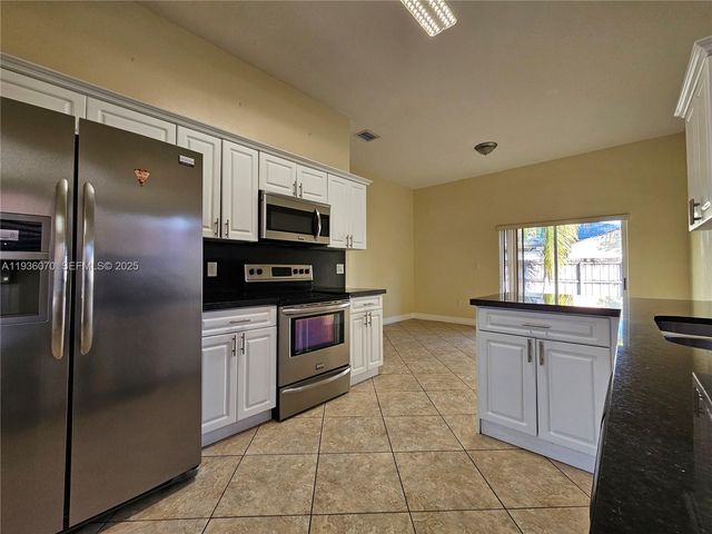14209 SW 160 CT, Miami, FL 33196