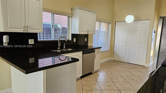 14209 SW 160 CT, Miami, FL 33196