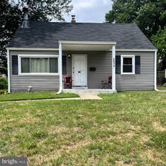 6014 BANGOR DR, Alexandria, VA 22303