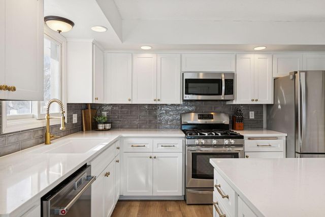 20650 207th Court W, Lakeville, MN 55044