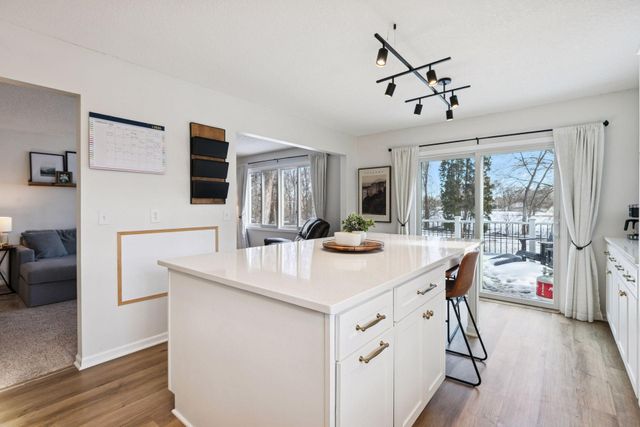 20650 207th Court W, Lakeville, MN 55044