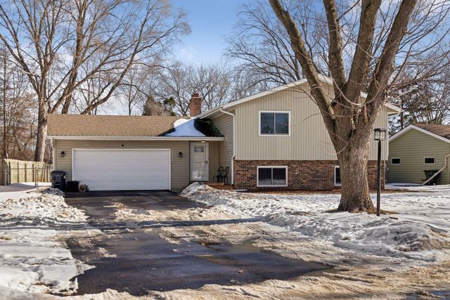 20650 207th Court W, Lakeville, MN 55044