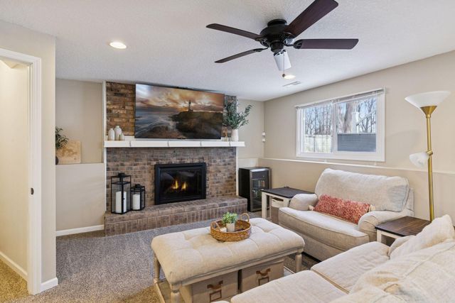 20650 207th Court W, Lakeville, MN 55044