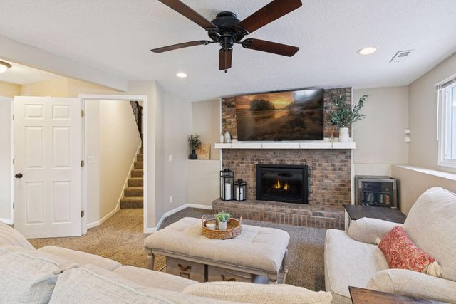 20650 207th Court W, Lakeville, MN 55044