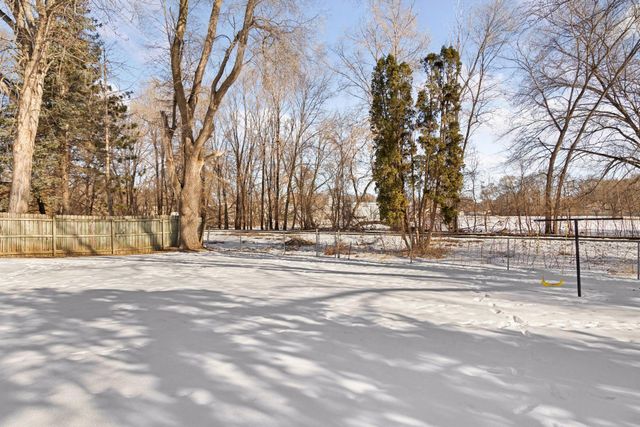 20650 207th Court W, Lakeville, MN 55044