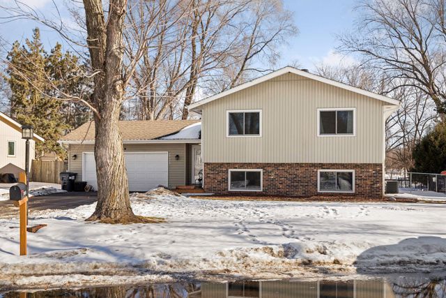 20650 207th Court W, Lakeville, MN 55044