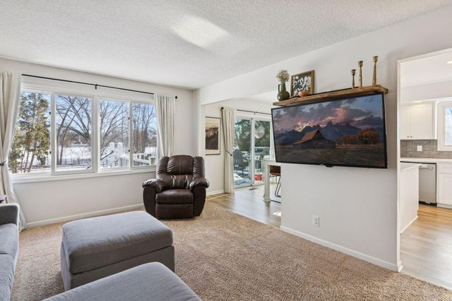 20650 207th Court W, Lakeville, MN 55044