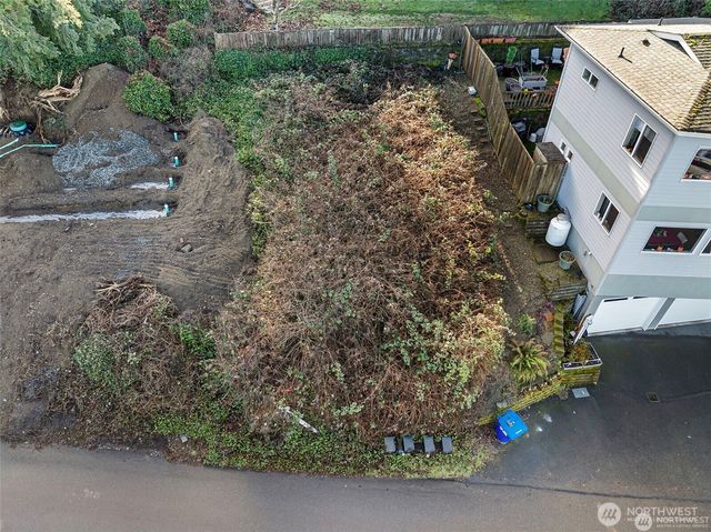 6726 Soundview Drive NE, Tacoma, WA 98422