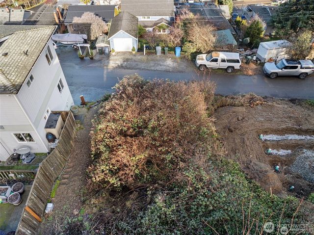 6726 Soundview Drive NE, Tacoma, WA 98422