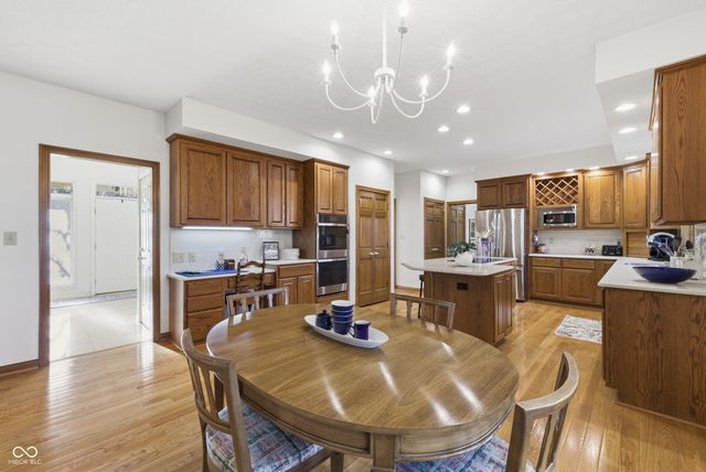 8738 Potters Cove Court, Indianapolis, IN 46234