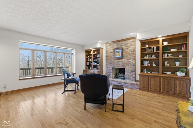 8738 Potters Cove Court, Indianapolis, IN 46234