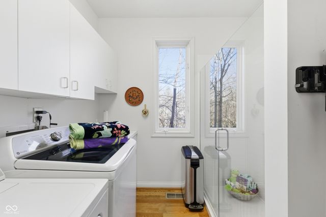 8738 Potters Cove Court, Indianapolis, IN 46234