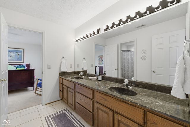 8738 Potters Cove Court, Indianapolis, IN 46234