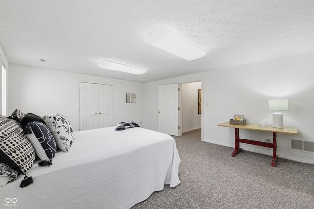 8738 Potters Cove Court, Indianapolis, IN 46234