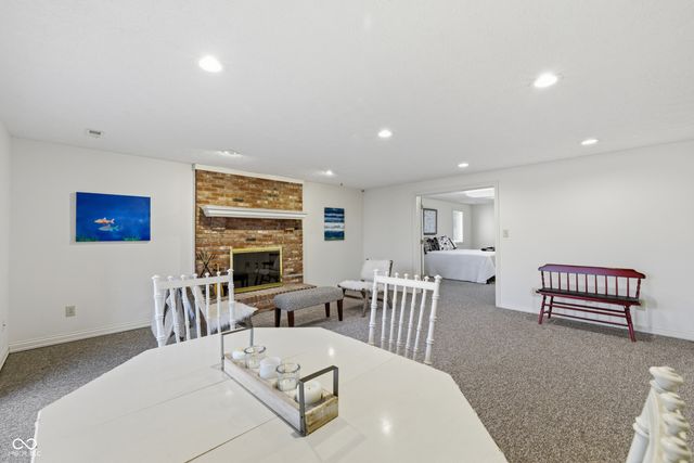 8738 Potters Cove Court, Indianapolis, IN 46234