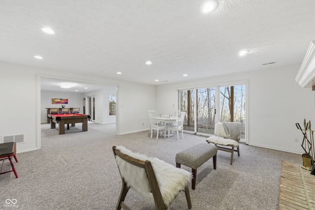 8738 Potters Cove Court, Indianapolis, IN 46234