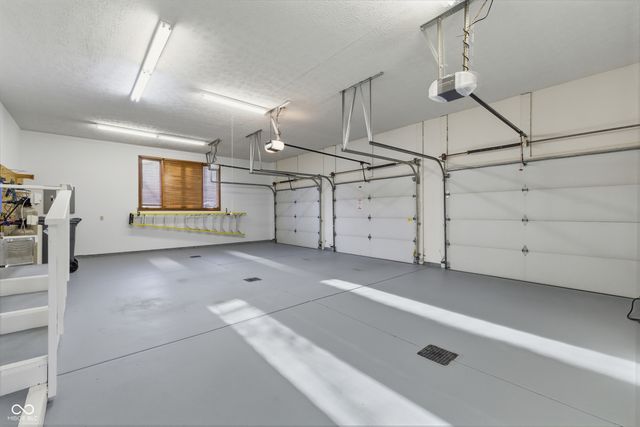 8738 Potters Cove Court, Indianapolis, IN 46234