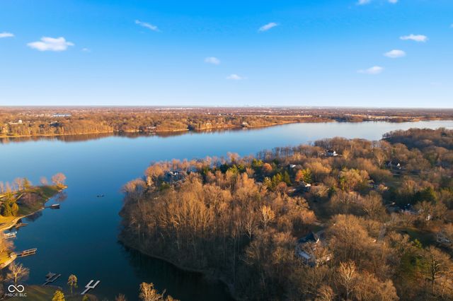 8738 Potters Cove Court, Indianapolis, IN 46234