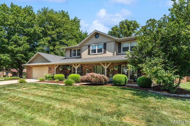 102 E Brittany Lane, O'fallon, IL 62269