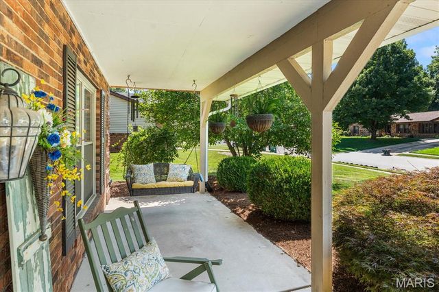 102 E Brittany Lane, O'fallon, IL 62269