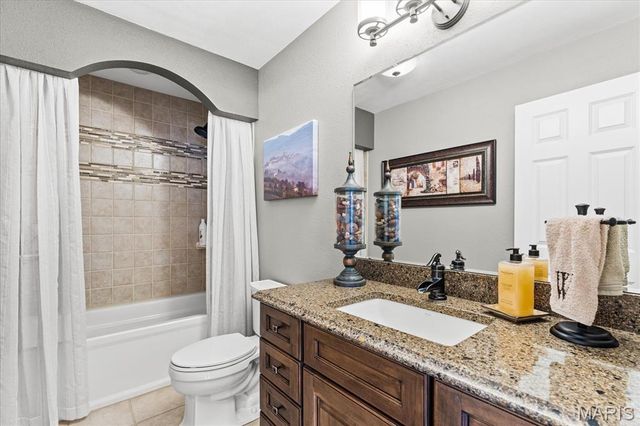 102 E Brittany Lane, O'fallon, IL 62269