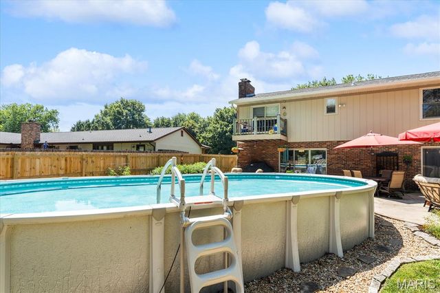 102 E Brittany Lane, O'fallon, IL 62269