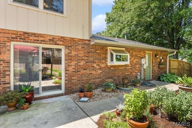 102 E Brittany Lane, O'fallon, IL 62269