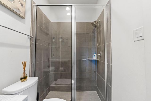 1925 Shearn Street, Houston, TX 77007