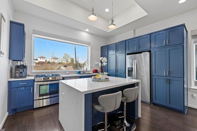 1925 Shearn Street, Houston, TX 77007