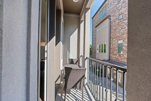 1925 Shearn Street, Houston, TX 77007