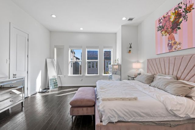 1925 Shearn Street, Houston, TX 77007