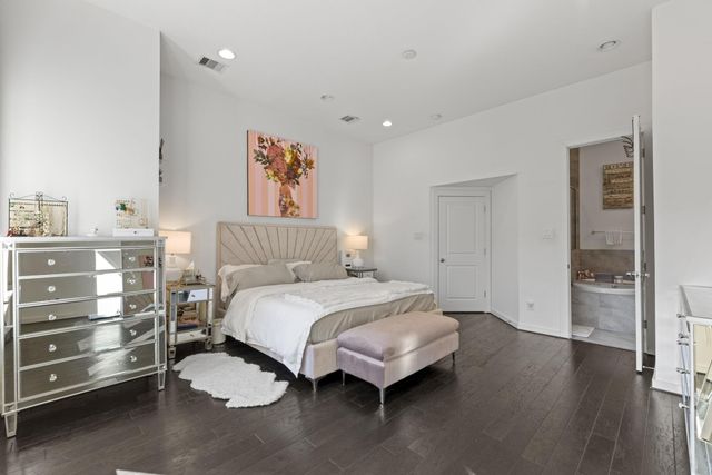 1925 Shearn Street, Houston, TX 77007