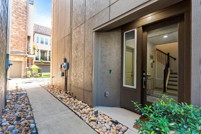 1925 Shearn Street, Houston, TX 77007