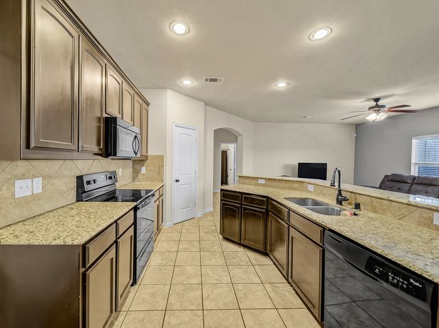 3501 Austin Street, Gainesville, TX 76240